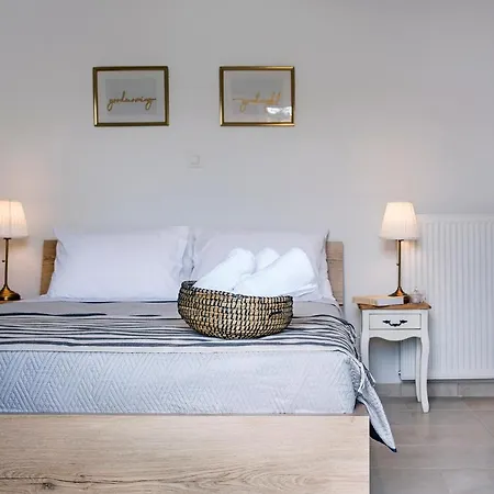 Domus Lux By Konnect Lägenhet *